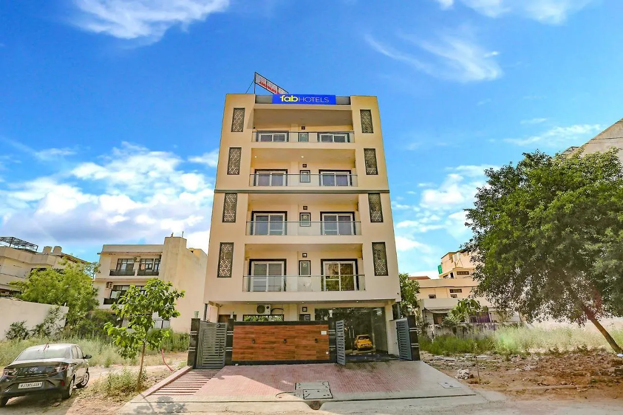 Otel Fabhotel Starlight Sanctuary Gurgaon